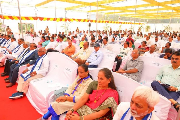 The 19th Annual Convocation of Navsari Agricultural University was held today (January 3, 2024), in the esteemed presence of the Hon’ble Governor of Gujarat and Chancellor of the University, Shri Acharya Devvrat ji, who presided over the function as President. 