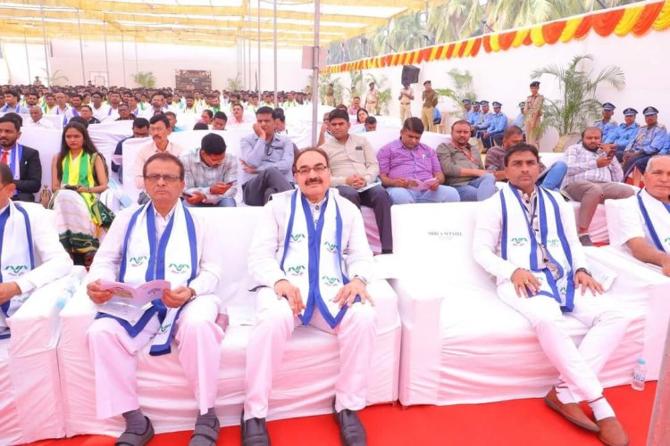 The 19th Annual Convocation of Navsari Agricultural University was held today (January 3, 2024), in the esteemed presence of the Hon’ble Governor of Gujarat and Chancellor of the University, Shri Acharya Devvrat ji, who presided over the function as President. 