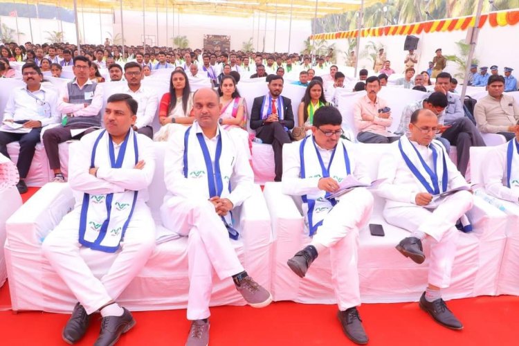 The 19th Annual Convocation of Navsari Agricultural University was held today (January 3, 2024), in the esteemed presence of the Hon’ble Governor of Gujarat and Chancellor of the University, Shri Acharya Devvrat ji, who presided over the function as President. 