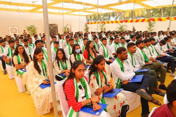 The 19th Annual Convocation of Navsari Agricultural University was held today (January 3, 2024), in the esteemed presence of the Hon’ble Governor of Gujarat and Chancellor of the University, Shri Acharya Devvrat ji, who presided over the function as President. 