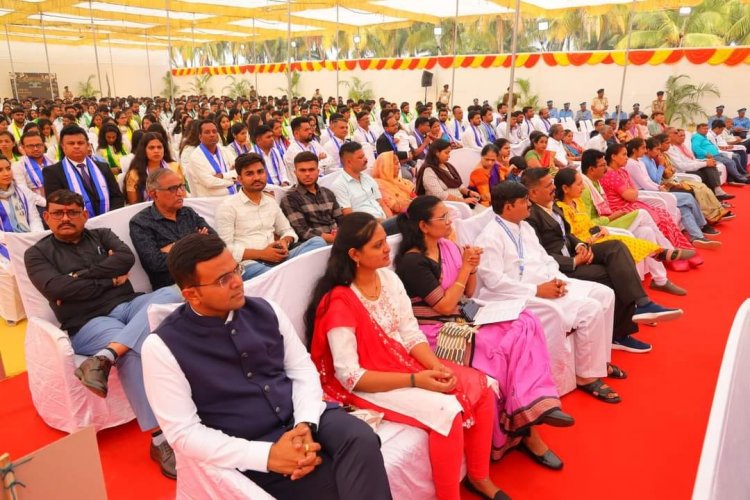 The 19th Annual Convocation of Navsari Agricultural University was held today (January 3, 2024), in the esteemed presence of the Hon’ble Governor of Gujarat and Chancellor of the University, Shri Acharya Devvrat ji, who presided over the function as President. 