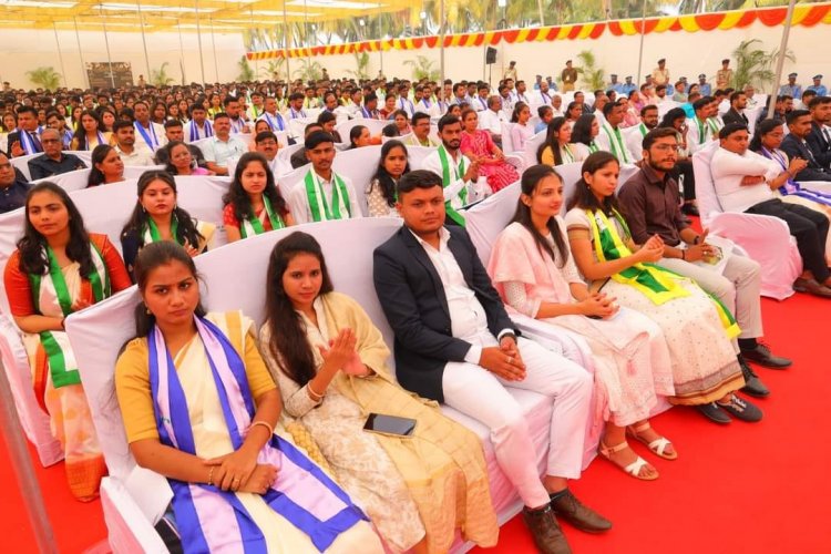 The 19th Annual Convocation of Navsari Agricultural University was held today (January 3, 2024), in the esteemed presence of the Hon’ble Governor of Gujarat and Chancellor of the University, Shri Acharya Devvrat ji, who presided over the function as President. 