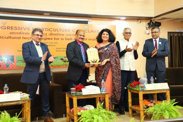 Progressive Horticulture Conclave (PHC)-2024 on ‘Horticultural Technologies for Self-Reliant India’, organised by Navsari Agricultural University in collaboration with Indian Society for Horticultural Research & Development, Uttarakhand, India was inaugurated by Hon’ble Vice Chancellor Dr. Z. P. Patel on January 18, 2024.