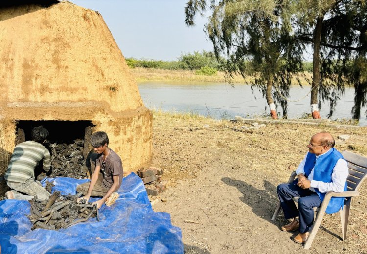 First lot of stable and carbon rich Biochar prepared in indigenous low cost, high efficient wood and organic matter pyrolysis Kiln set on fire on January 17, was opened and harvested by Hon'ble Vice-Chancellor Dr. Z. P. Patel on January 20, 2024 at Coastal Soil Salinity Research Station, NAU, Danti.