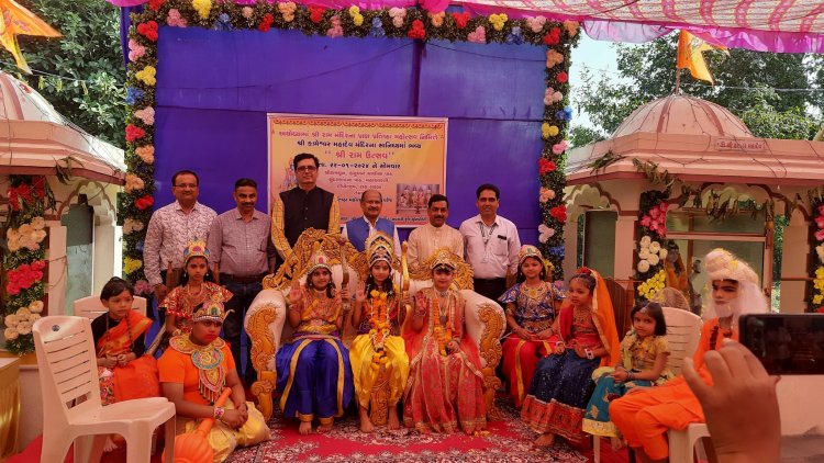 The auspicious occasion of ‘Pran-Pratishtha of Shri Ram at Ayodhya’ was celebrated at NAU Navsari by organizing a spirited ‘Shri Ram Utsav’ within the serene surroundings of the ‘Kameshwar Mahadev temple’ of campus today (January 22, 2024)