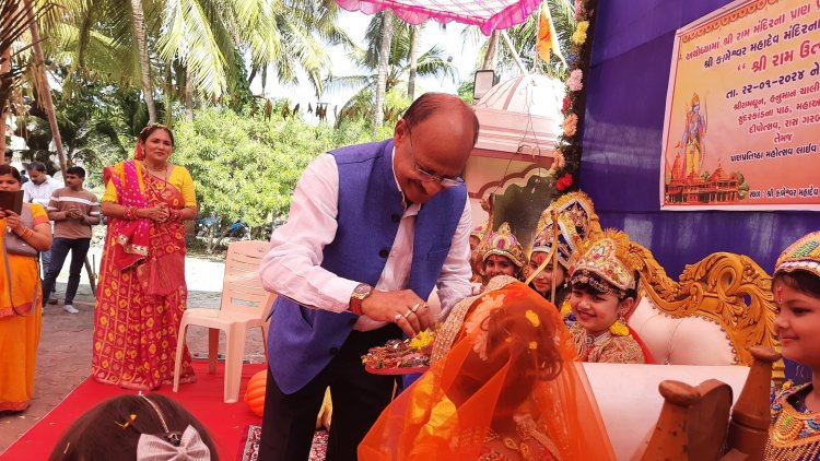 The auspicious occasion of ‘Pran-Pratishtha of Shri Ram at Ayodhya’ was celebrated at NAU Navsari by organizing a spirited ‘Shri Ram Utsav’ within the serene surroundings of the ‘Kameshwar Mahadev temple’ of campus today (January 22, 2024)