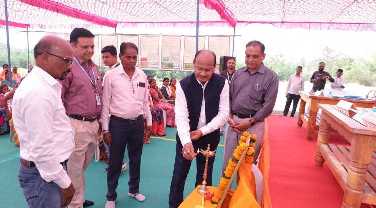  A ‘Khedut Din' was organized by Niger Research Station, Vanarasi on under the AICRP-Tribal Sub Plan (TSP) on February 05, 2024 in the esteemed presence of Hon'ble Vice-Chancellor Dr. Z. P. Patel along with Dr. V. R. Naik, ADR and the scientists of the centre.