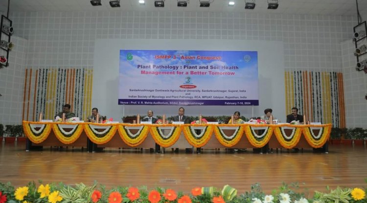 Hon’ble Vice-Chancellor Dr. Z. P. Patel graced the inaugural function of four days 3rd Asian Congress on the topic ‘Plant Pathology: Plant and Soil Health Management for a Better Tomorrow’ of Indian Society of Mycology and Plant Pathology (ISMPP), Udaipur as Guest of Honour on February 07, 2024.