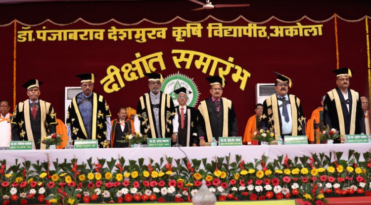The 38th Annual Convocation of Dr. Panjabrao Deshmukh Krishi Vidyapeeth (PDKV) Akola took place under the esteemed presidency of Shri Ramesh Bais, the Hon’ble Governor of Maharashtra and Chancellor of the university, on February 14, 2024. 