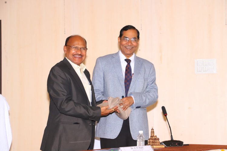 Hon’ble Vice-chancellor Dr. Z. P Patel chaired 2 sessions during the 74th Annual Conference of the Indian Society of Agricultural Statistics (ISAS)