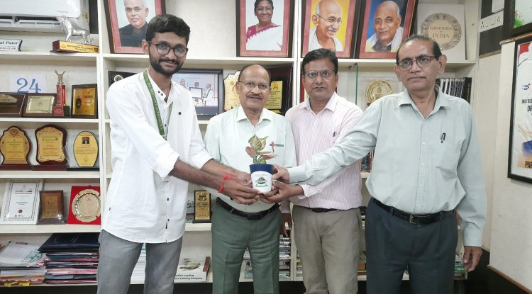 Greenovation," a student startup founded by Mr. Mohit P. Gagiya, presented a potted plant memento crafted by his team to Hon'ble Vice-Chancellor Dr. Z. P. Patel, in presence of Dr. H. V. Pandya, Registrar and Dr. Ajay V. Narwade, startup mentor.
