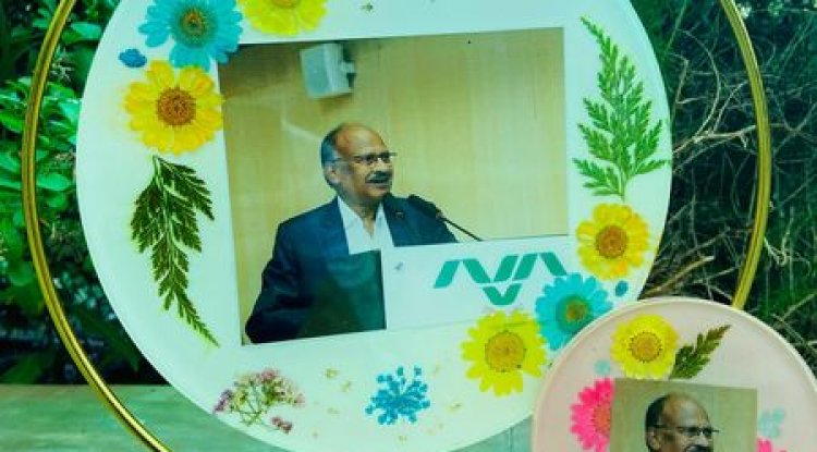 Hon’ble Vice-Chancellor Dr. Z. P. Patel congratulated and appreciated the budding entrepreneur Mr. Parth M. Mangroliya, student of M.Sc.Horticulture (Floriculture and Landscaping), ASPEE College of Horticulture for his novel venture on dry flower products.