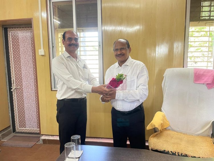 Hon’ble Vice Chancellor Dr. Z. P. Patel visited Regional Cotton Research Station, Bharuch on April 23, 2024 along with Dr. V. A. Solanki, Member of Academic Council