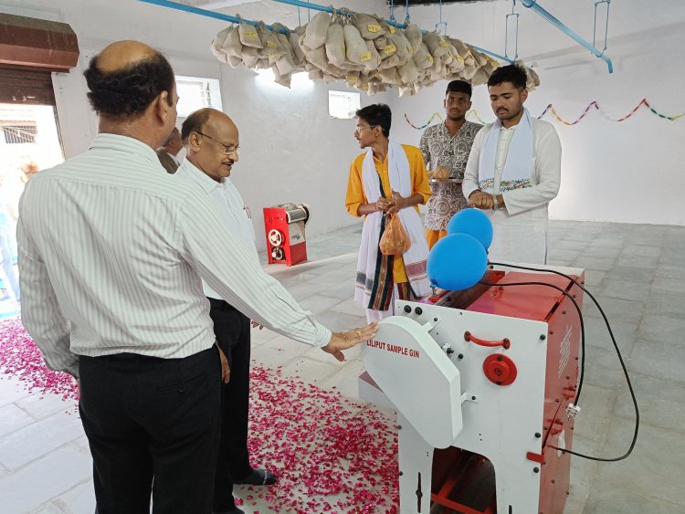 Hon’ble Vice Chancellor Dr. Z. P. Patel visited Regional Cotton Research Station, Bharuch on April 23, 2024 along with Dr. V. A. Solanki, Member of Academic Council