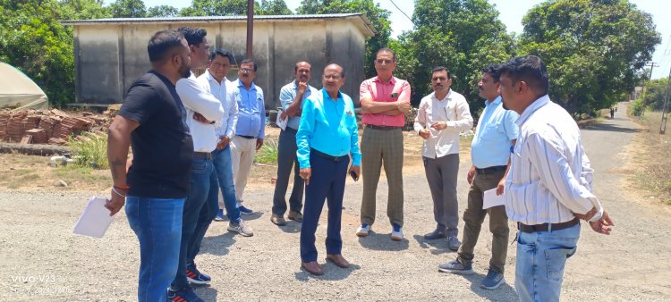 Hon’ble Vice-Chancellor Dr. Z. P. Patel along with Dr. Vikas Naik, ADR visited the Agricultural Experimental Station (AES), Paria on May 09, 2024.