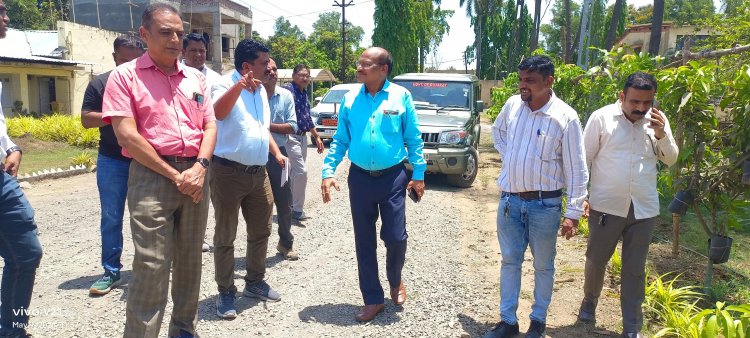 Hon’ble Vice-Chancellor Dr. Z. P. Patel along with Dr. Vikas Naik, ADR visited the Agricultural Experimental Station (AES), Paria on May 09, 2024.