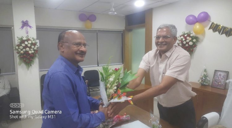 On behalf of NAU Navsari, Hon'ble Vice-Chancellor Dr. Z. P. Patel extended heartfelt congratulations to Dr. P. M. Vaghasia, Director of Horticulture, Government of Gujarat, on his retirement.