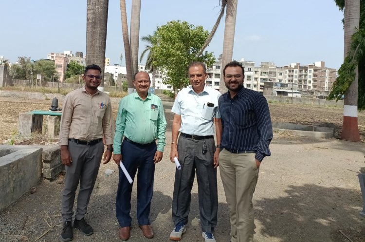 Hon’ble Vice-Chancellor Dr. Z. P. Patel, accompanied by Dr. V. R. Naik, ADR, visited the Wheat Research Station, Bardoli on May 28, 2024.