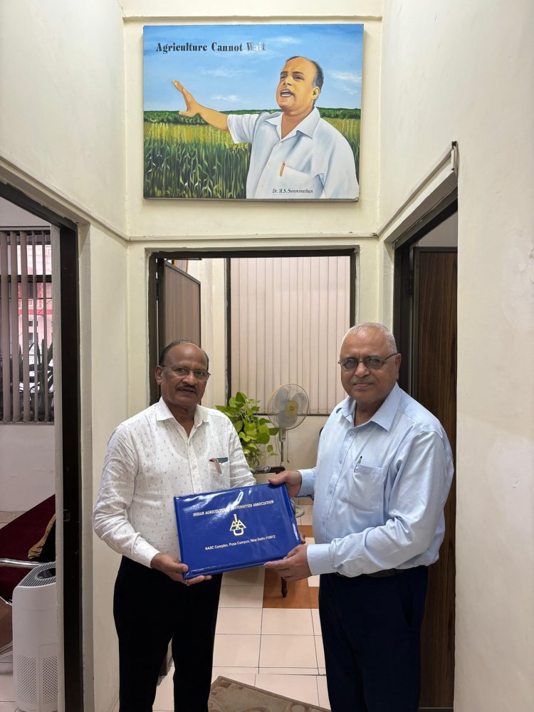 On June 12, 2024, Hon’ble Vice-Chancellor, Dr. Z. P. Patel held a meeting with Dr. Dinesh Kumar, Executive Secretary of the Indian Agricultural Universities Association (IAUA)