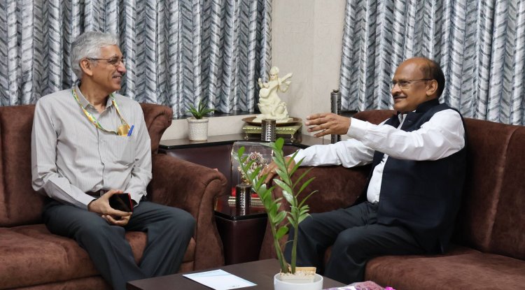 Shri K.N. Vyas, DAE Homi Bhabha Chair Professor (Former Chairman, AEC & Secretary, DAE) visited NAU, Navsari on June 20, 2024 and had a meeting with Hon’ble Vice-Chancellor Dr. Z. P. Patel. 