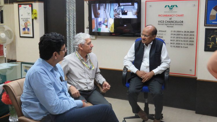 Shri K.N. Vyas, DAE Homi Bhabha Chair Professor (Former Chairman, AEC & Secretary, DAE) visited NAU, Navsari on June 20, 2024 and had a meeting with Hon’ble Vice-Chancellor Dr. Z. P. Patel. 