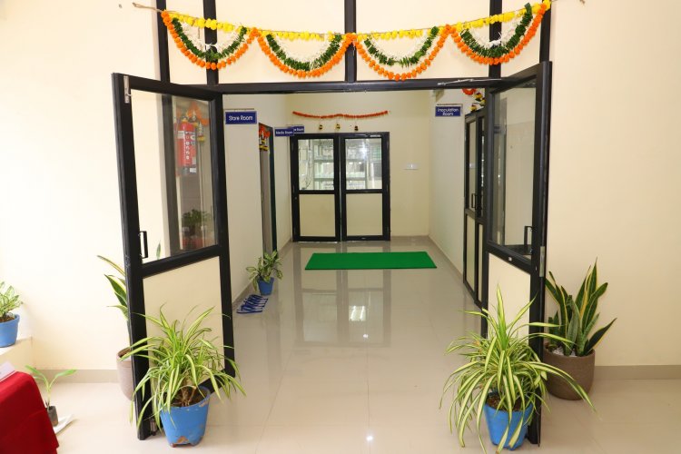 Hon'ble Vice-Chancellor Dr. Z. P. Patel, inaugurated the Central Tissue Culture Lab located at RVKY Building, ASPEE College of Horticulture, Navsari on June 9, 2024.