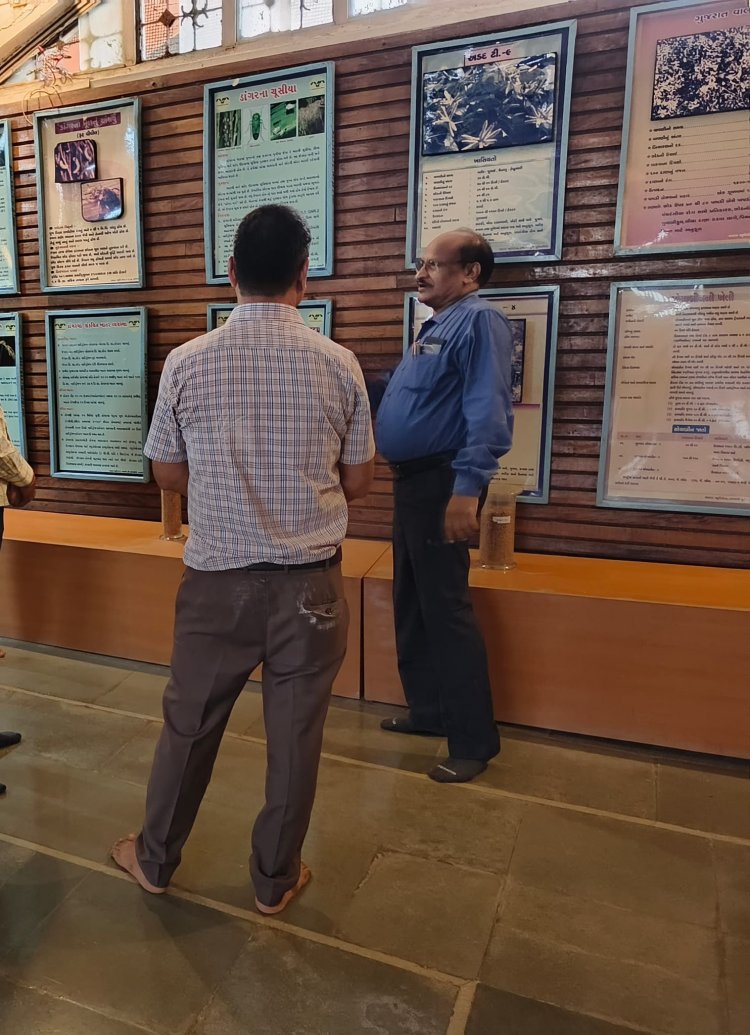 Hon’ble Vice-Chancellor Dr. Z. P. Patel visited the Sardar Smruti Kendra (SSK) and Agricultural Educatorium at Navsari campus along with Dr. Hemant Sharma, Director of Extension Education and Dr. Vipul Shinde, Executive Engineer. Dr. J. N. Zala highlighted the diverse activities being carried out at both the units.