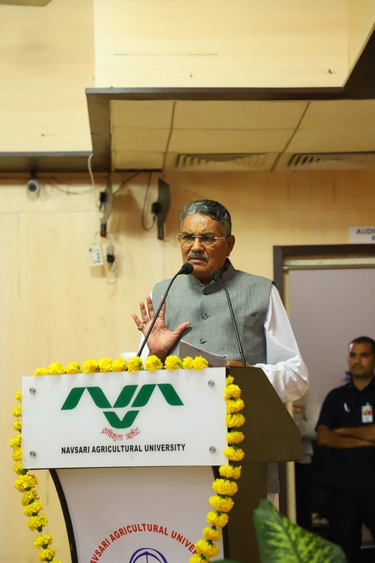 Shri Raghavjibhai Patel, Hon'ble Minister of Agriculture, Animal Husbandry, Cow-Breeding and Fisheries visited NAU Navsari and addressed a large gathering of over 300 teachers, agricultural scientists, and students on August 9, 2024.