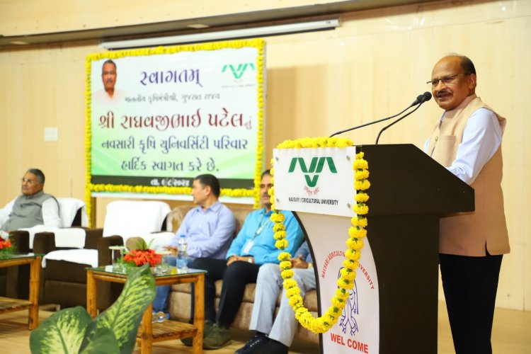 Shri Raghavjibhai Patel, Hon'ble Minister of Agriculture, Animal Husbandry, Cow-Breeding and Fisheries visited NAU Navsari and addressed a large gathering of over 300 teachers, agricultural scientists, and students on August 9, 2024.