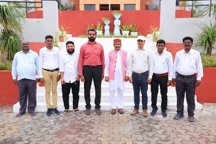 Hon’ble Vice-Chancellor Dr. Z. P. Patel hoists the National Flag at University Bhavan of NAU Navsari to celebrate the 78th Independence Day.