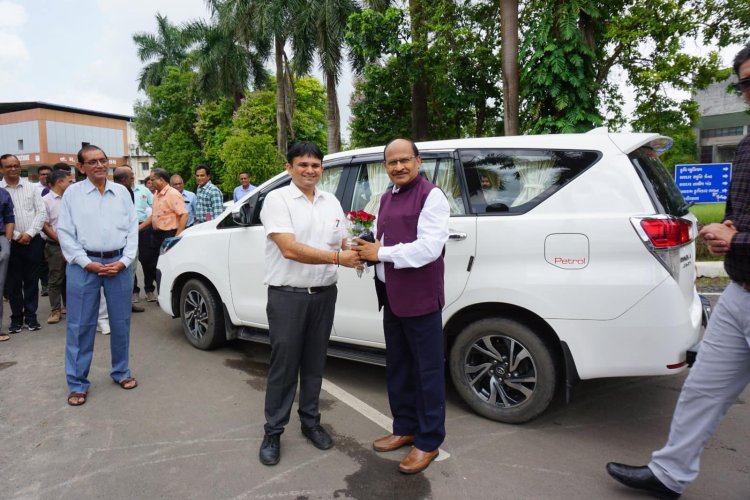 Hon'ble Vice-Chancellor Dr. Z. P. Patel, inaugurated the “UNDERGROUND FIBRE OPTIC CABLE NETWORK (12 km)” at Main Campus of NAU Navsari on August 31, 2024.