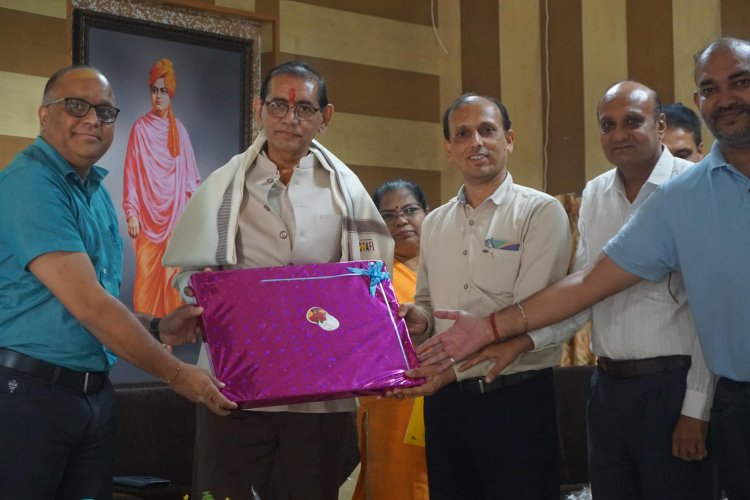 Hon’ble Vice-Chancellor Dr. Z. P. Patel felicitates Dr. H. V. Pandya, Registrar on the last day (31/08/2024) of his service at NAU Navsari.