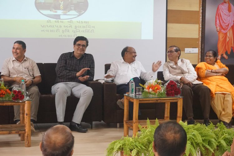 Hon’ble Vice-Chancellor Dr. Z. P. Patel felicitates Dr. H. V. Pandya, Registrar on the last day (31/08/2024) of his service at NAU Navsari.