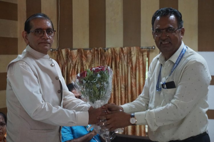 Hon’ble Vice-Chancellor Dr. Z. P. Patel felicitates Dr. H. V. Pandya, Registrar on the last day (31/08/2024) of his service at NAU Navsari.