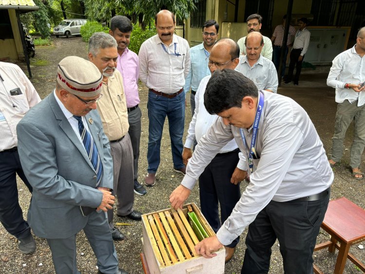 A Quinquennial Review Team (QRT) of All India Coordinated Research Project on Honey Bees & Pollinators, ICAR, New Delhi visited at NAU, Navsari recently.