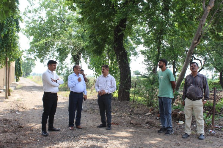 Hon’ble Vice-Chancellor visited Agricultural Research Station, Tanchha