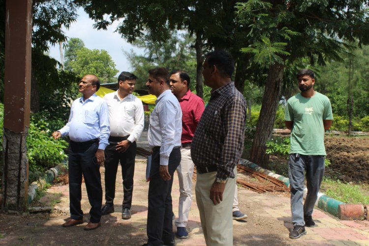 Hon’ble Vice-Chancellor visited Agricultural Research Station, Tanchha