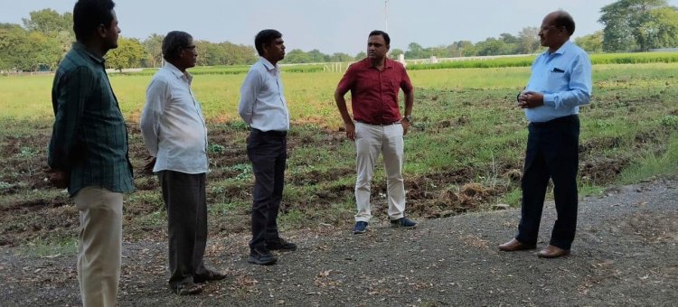 Hon’ble Vice-Chancellor visited Cotton Wilt Breeding Station, Hansot 