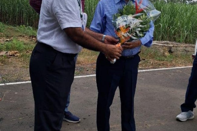 Hon’ble Vice-Chancellor Dr. Z. P. Patel visited Floriculture Research Farm