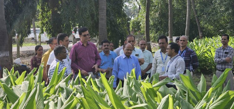 Hon'ble Vice-Chancellor Dr. Z. P. Patel visited the Regional Horticultural Research Station (RHRS), ACH, Navsari 