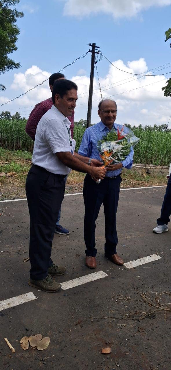 Hon’ble Vice-Chancellor Dr. Z. P. Patel visited Floriculture Research Farm