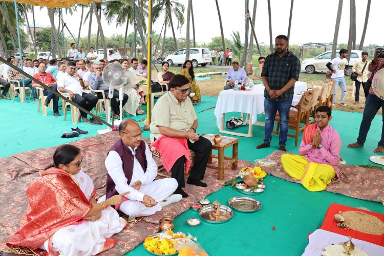 Hon’ble Vice-Chancellor Dr. Z. P. Patel laid the foundation stone for the ‘ASPEE Auditorium’ at NAU Navsari