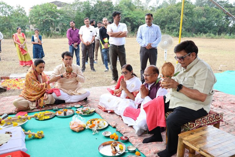 Hon’ble Vice-Chancellor Dr. Z. P. Patel laid the foundation stone for the ‘ASPEE Auditorium’ at NAU Navsari