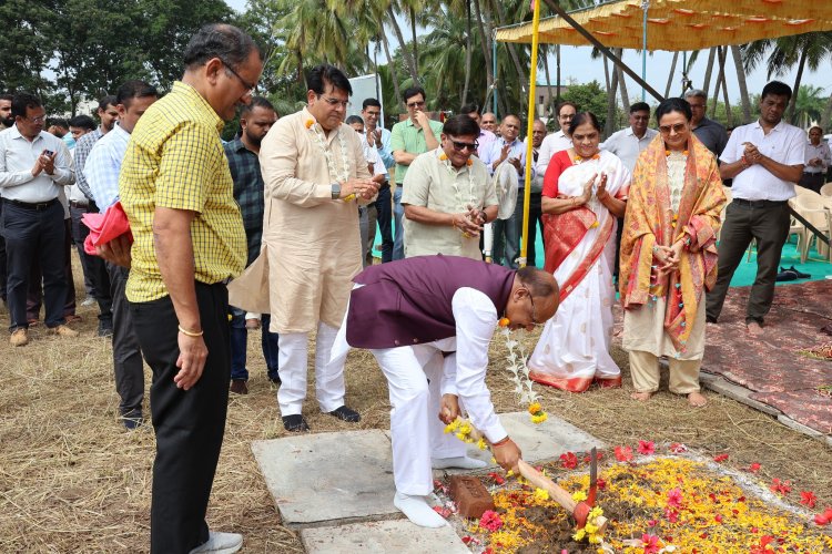 Hon’ble Vice-Chancellor Dr. Z. P. Patel laid the foundation stone for the ‘ASPEE Auditorium’ at NAU Navsari