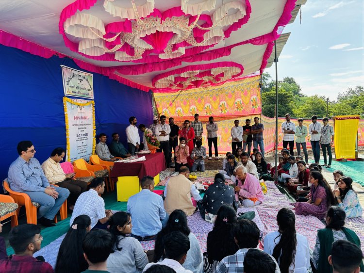 Hon'ble Vice-Chancellor Dr. Z. P. Patel laid the foundation stone of ‘Boys hostel’ at Polytechnic in Agriculture