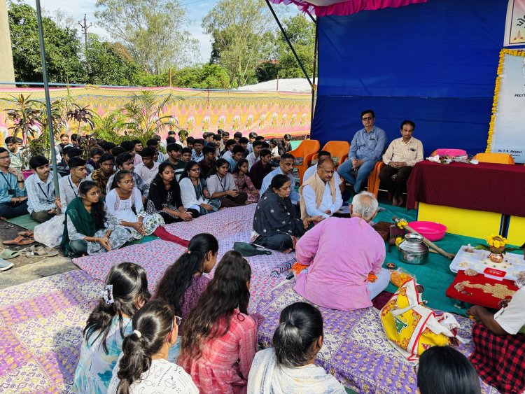 Hon'ble Vice-Chancellor Dr. Z. P. Patel laid the foundation stone of ‘Boys hostel’ at Polytechnic in Agriculture