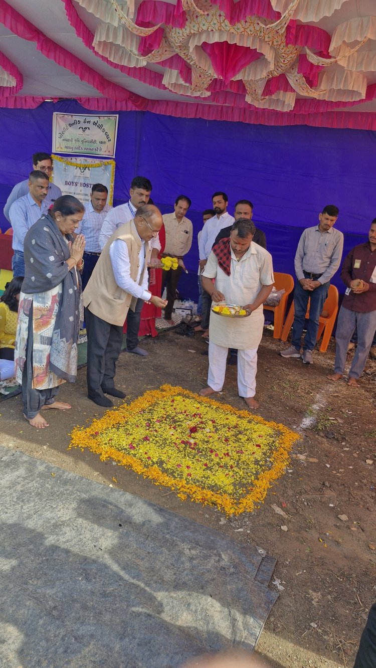 Hon'ble Vice-Chancellor Dr. Z. P. Patel laid the foundation stone of ‘Boys hostel’ at Polytechnic in Agriculture