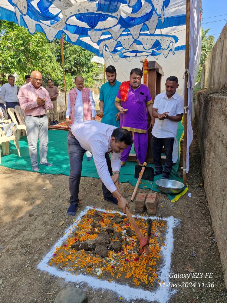 Hon'ble Vice-Chancellor Dr. Z. P. Patel laid the foundation stone of ‘Extension of Girls’ hostel’ at College of Agriculture, Waghai 