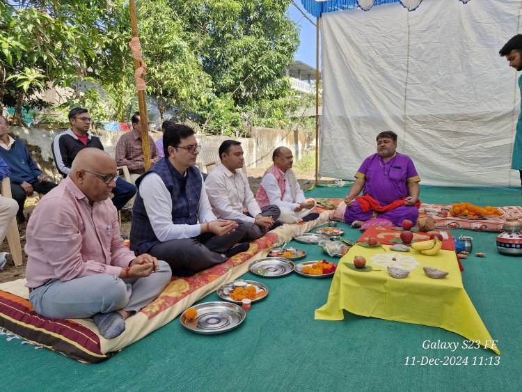 Hon'ble Vice-Chancellor Dr. Z. P. Patel laid the foundation stone of ‘Extension of Girls’ hostel’ at College of Agriculture, Waghai 