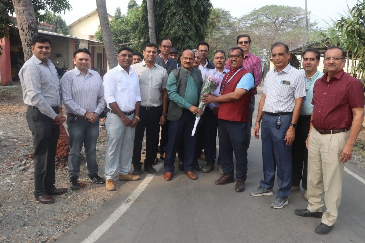 Hon'ble Vice-Chancellor Dr. Z. P. Patel visited Main Sugarcane Research Station, NAU, Navsari.